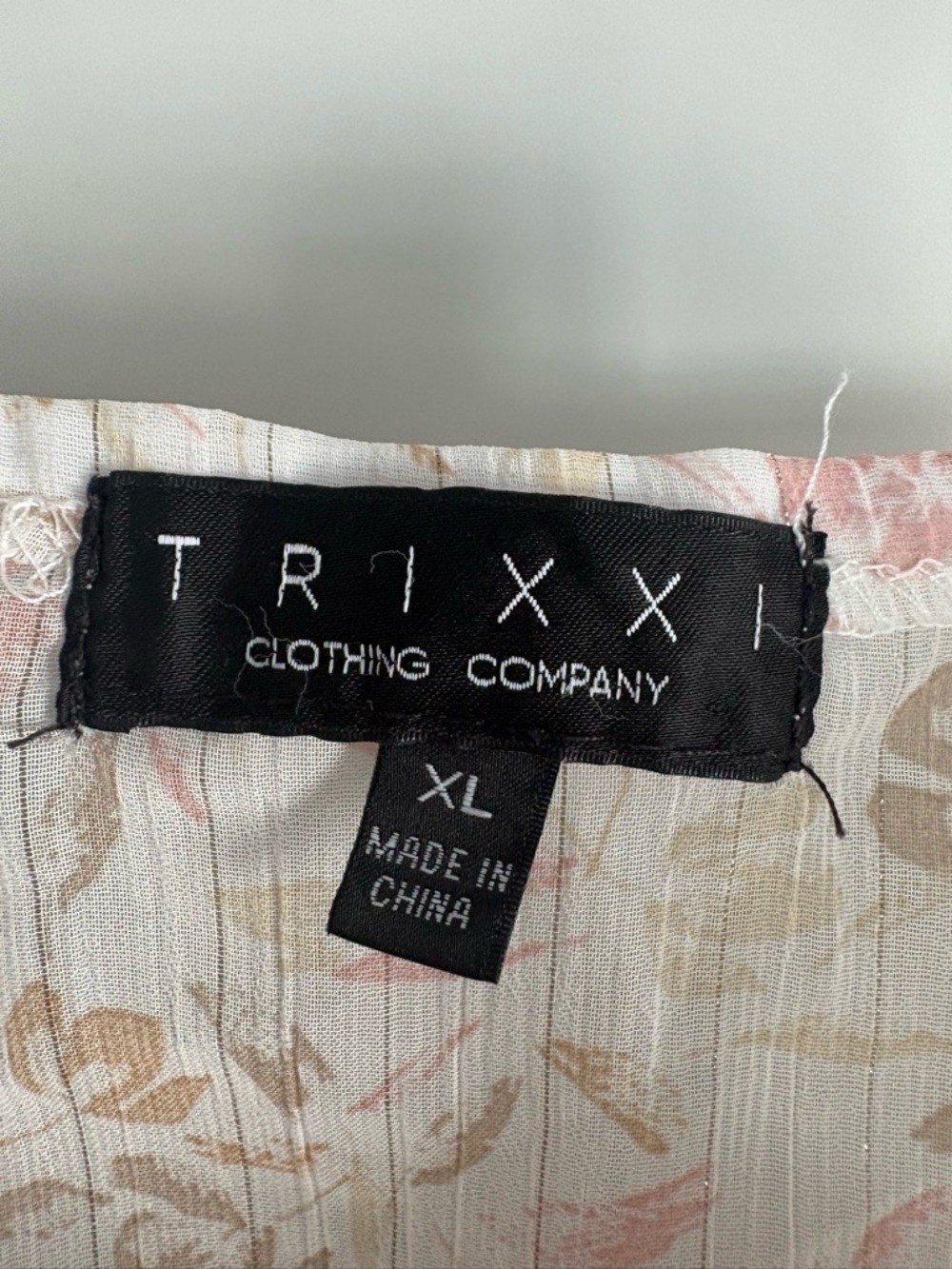 Trixxi dress - Picture 5 of 9